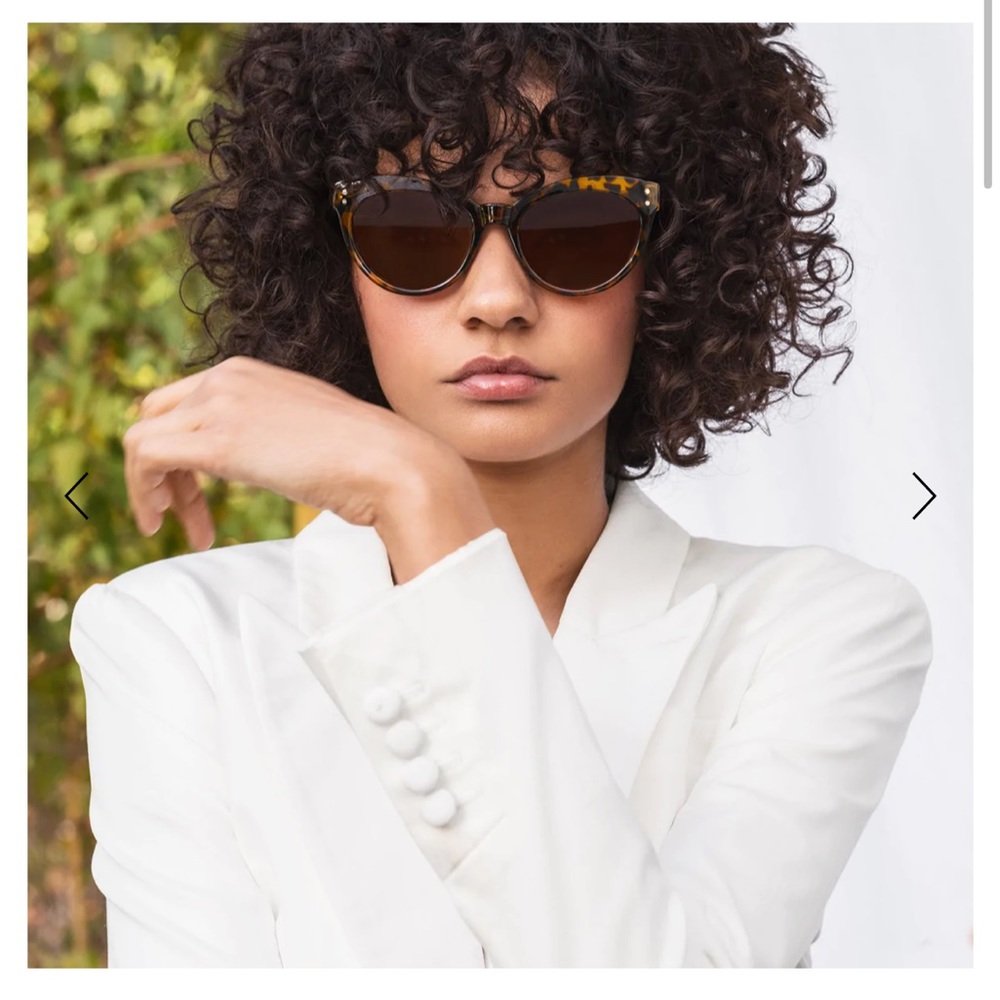Saint Owen WYLDE tortoise shell sunglasses New with carrying case